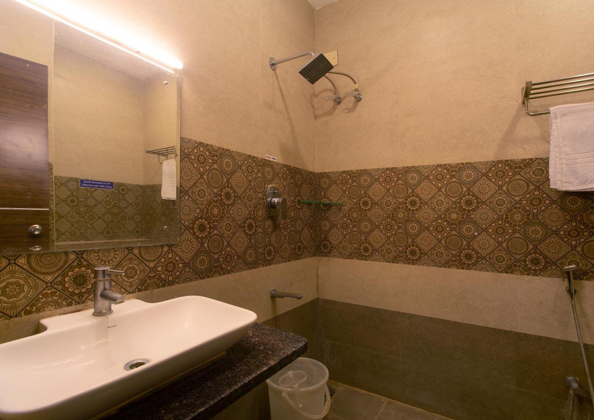 Tiruchirappalli Manjhi Residency酒店 外观 照片